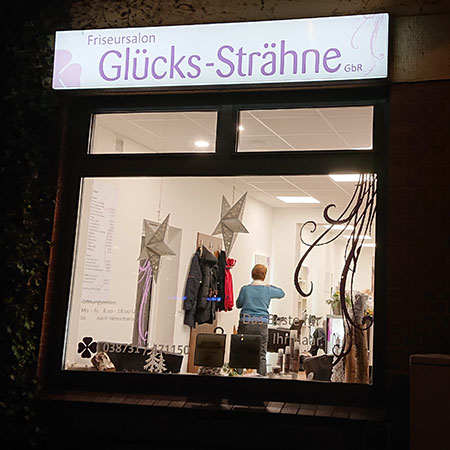 Modern Art Design - Außenwerbung/Leuchtreklame/Werbebanner