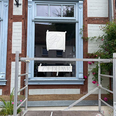 Modern Art Design - Außenwerbung/Leuchtreklame/Werbebanner